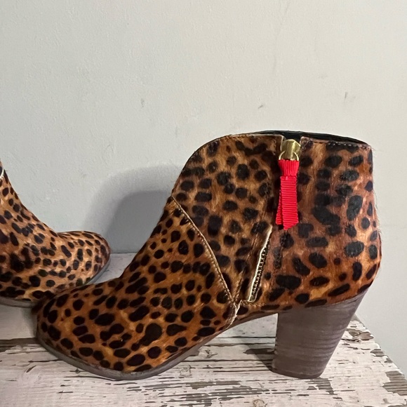 Boden Calfskin Leather Leopard Print Heels - Picture 5 of 6